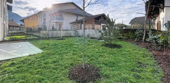 SAINT-PIERRE-EN-FAUCIGNY À louer : charmant T2 meublé en r - Photo 2