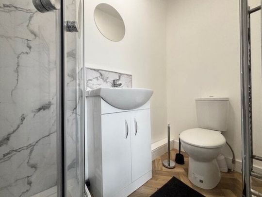 Room 3, Kingsley street, Kirkby-In-Ashfield, NG17, Property for rent - Photo 1