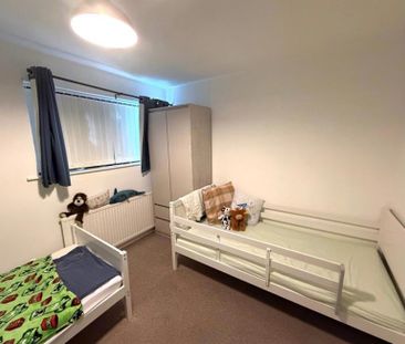 2 Bedroom Terraced To Let - Photo 3