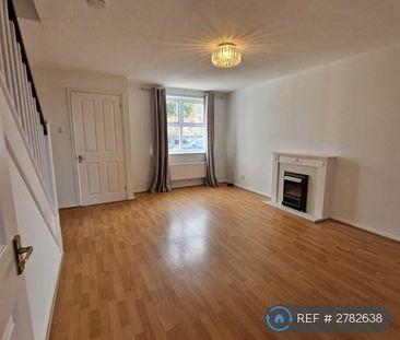 3 bedroom semi-detached house to rent - Photo 1