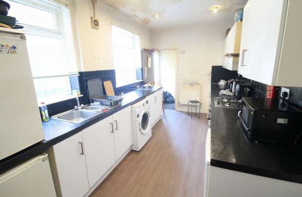 1 bedroom house of multiple occupation to rent - Photo 1