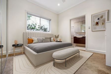 Freestanding Garden Oasis in Prime Location - Photo 2