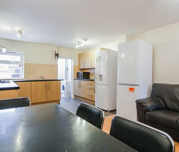 11 Teignmouth Road - Photo 6