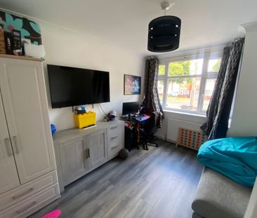 Cranes Park Road, B26 - Photo 4