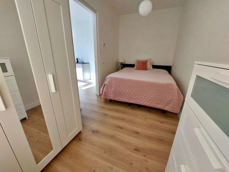 SCHIEKADE LIVING, ROTTERDAM - Photo 2