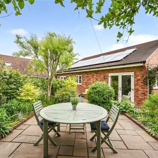 Wedmore Close, Winchester, Hampshire, SO22 - Photo 1