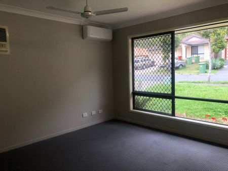 4 Bedroom Family Home! - Photo 3