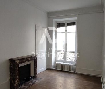 Appartement T3 à GRENOBLE - Photo 2