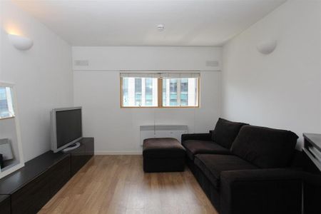 1 bedroom flat to rent - Photo 3