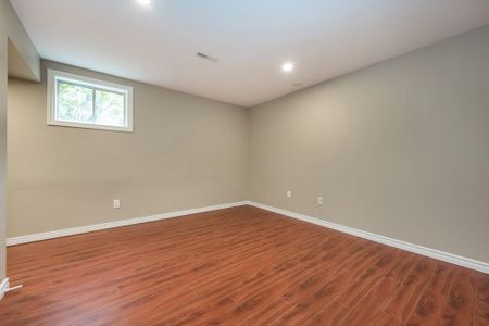 For Lease - 177 Browning Trail Unit# Back, Barrie, Ontario - Photo 2