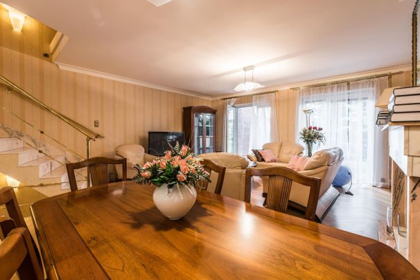 Szereg 300 m2, 6 pokoi, Klecina - Photo 1