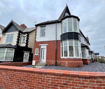 2 bedroom Flat To Let - Photo 4