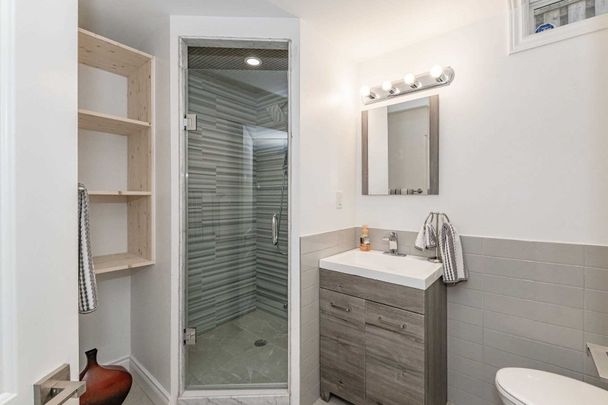 For Lease - 50 Pelham Drive, Hamilton, Ontario - Photo 1