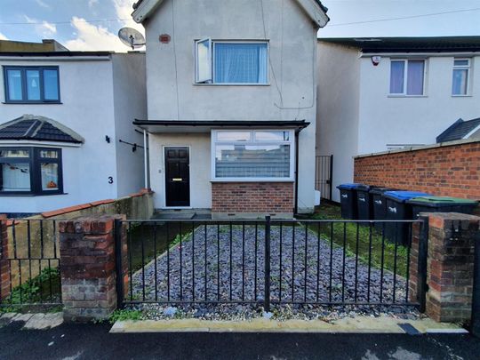 Riley Road, Enfield EN3, London - Photo 1
