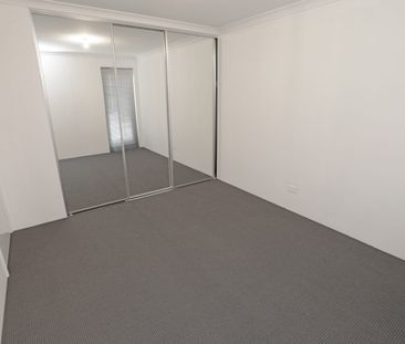 LOVELY VILLA - LOW MAINTENANCE - Photo 1