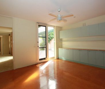 ELSTERNWICK LIVING - Photo 2