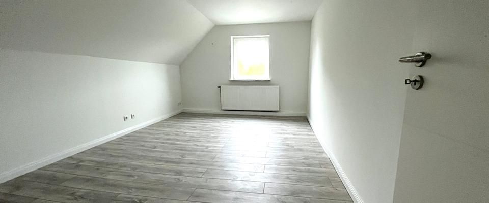 Erstbezug nach Sanierung! Moderne Dachgeschosswohnung in Ebstorf - Foto 1