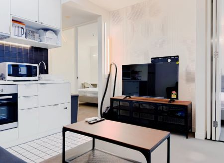 31 A'Beckett St, Melbourne - Photo 2