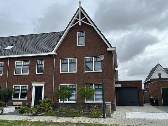 Torensteelaan 15, Numansdorp Woonkern, 3281MA - Foto 1