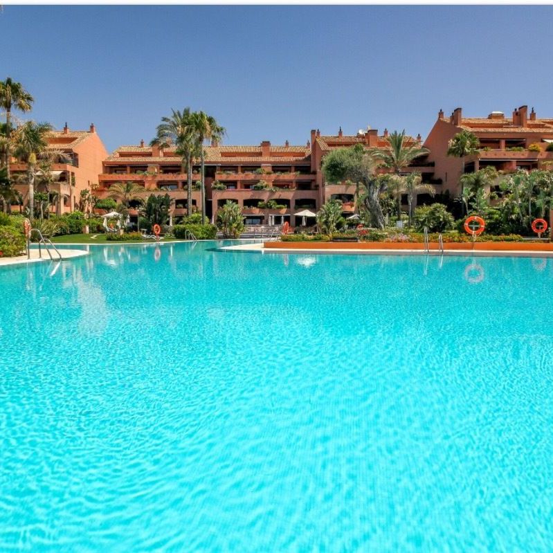 Middle Floor Apartment in Puerto Banús - Photo 1