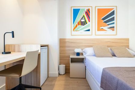 Carrer dels Sants Just i Pastor, Valencia, Valencian Community 46021 - Foto 2