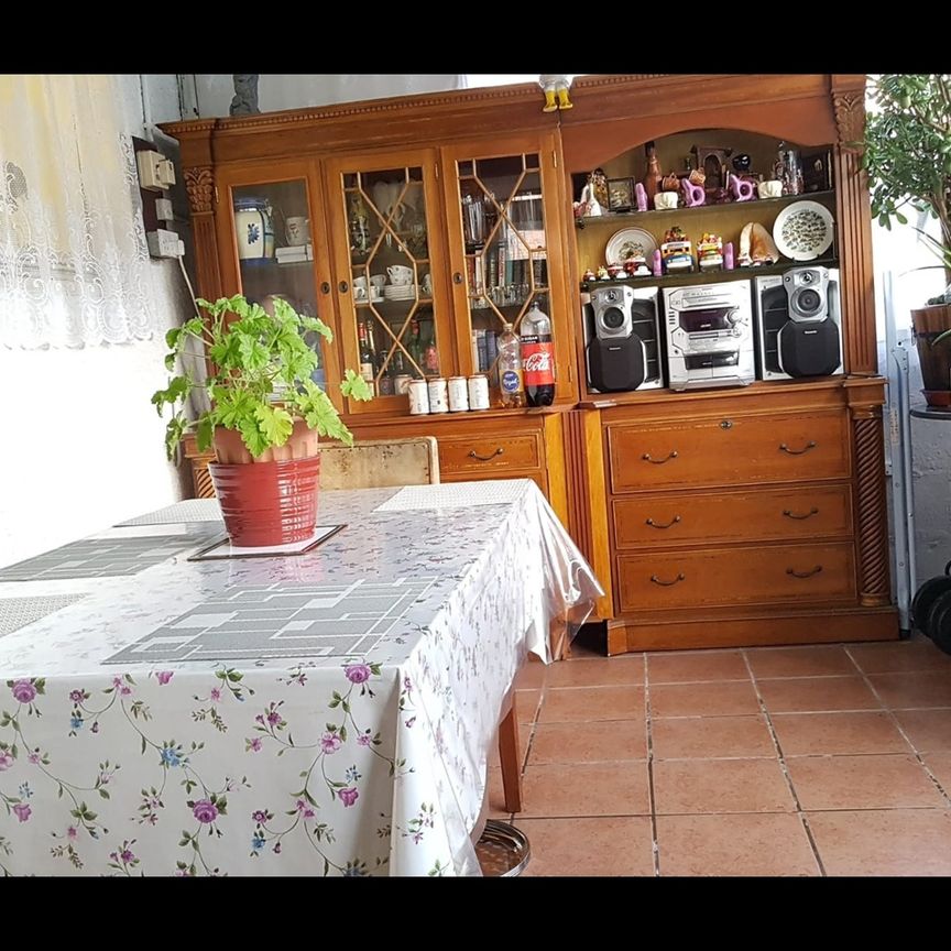 Room in a Shared House, Brooks Avenue, E6 - Photo 1