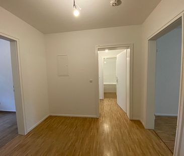 Helle und modernisierte 3-Zimmer-Wohnung mit Loggia nähe Kuhsee zu vermieten - Photo 3