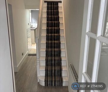 2 bedroom terraced house to rent - Photo 6