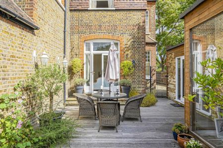 Strawberry Hill Road, TW1, London - Photo 4