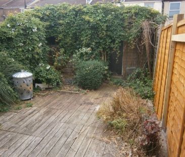 3 Bed Student House To Let - Photo 6