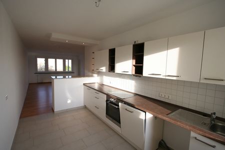 Energetisch modernisiert - offene Küche - schöner Balkon! - Photo 3