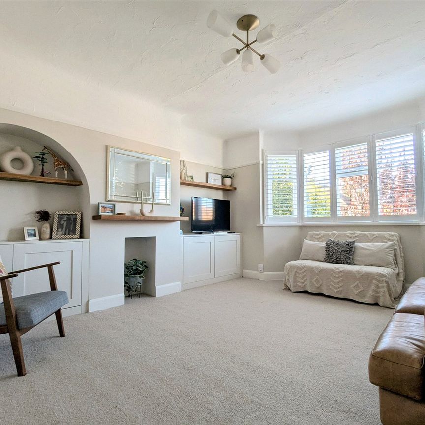 Parklawn Avenue, Epsom, Surrey, KT18 7SJ - Photo 1