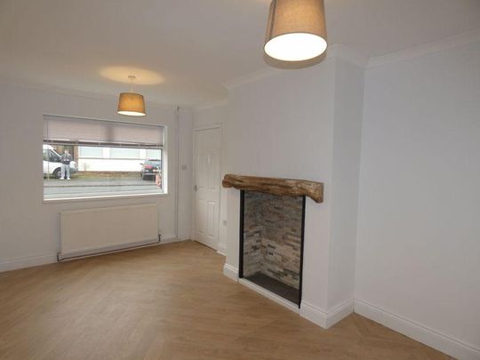 2 bedroom end of terrace house to rent - Photo 1