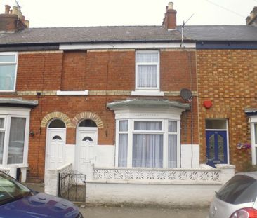 2 bed Terraced House - Photo 1