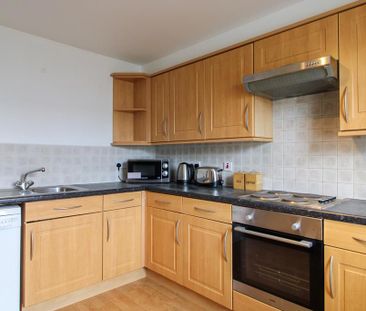 2 bedroom apartment to rent - Photo 4
