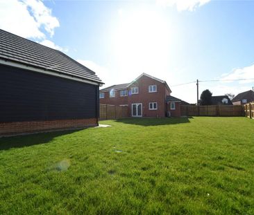 3 bedroom semi-detached house to rent - Photo 6