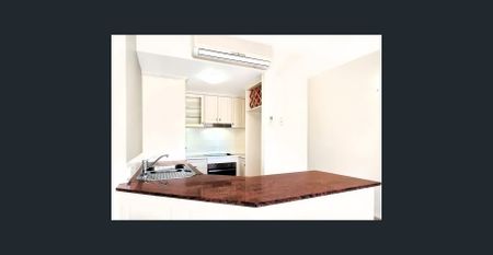 Beachfront Living with Panoramic Yacht Basin Views - Photo 3