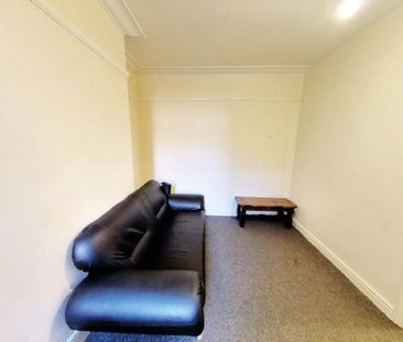 Thurlow Road, Leicester - Photo 1