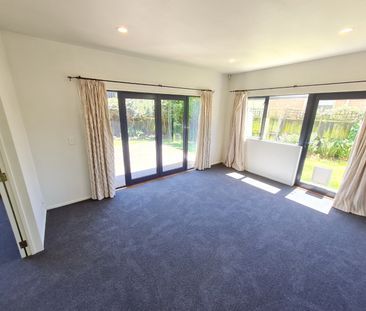 18A McLellan Place, Ilam - Photo 2
