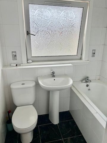 2 bedroom maisonette to rent - Photo 2