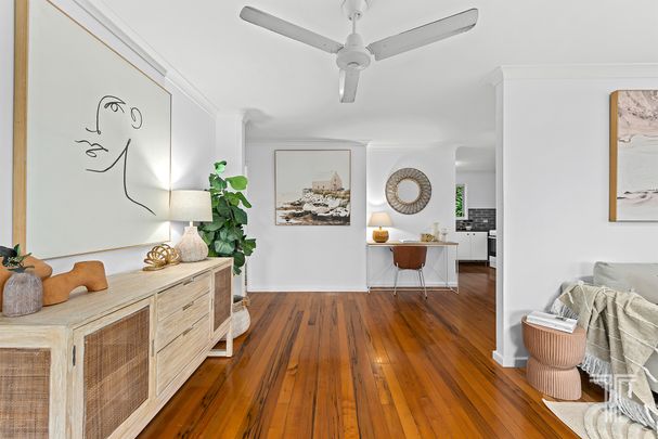 23 Lewana St, Mansfield QLD 4122 - House For Rent | Domain - Photo 1