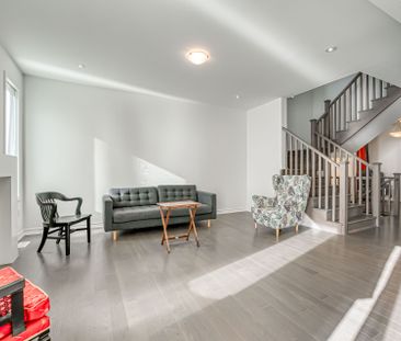 For Lease - 49 Mcbride Trail, Barrie, Ontario - Photo 3
