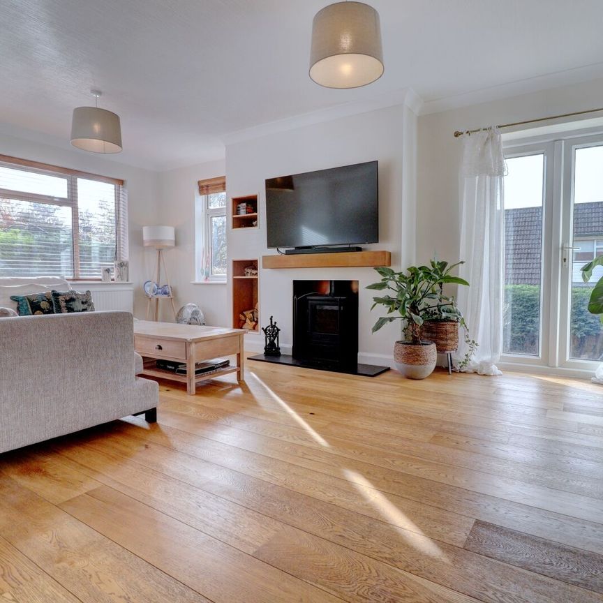 4 bedroom detached house to rent - Photo 1