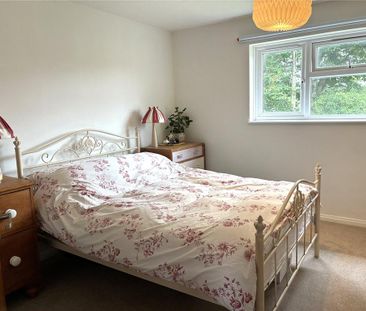 3 bedroom end of terrace house to rent - Photo 3