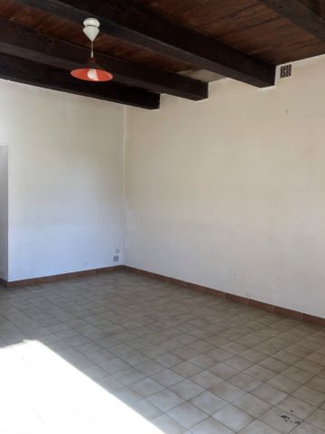 Location Maison 4 pièces 71m² ST AULAYE PUYMANGOU 24410 - Photo 2