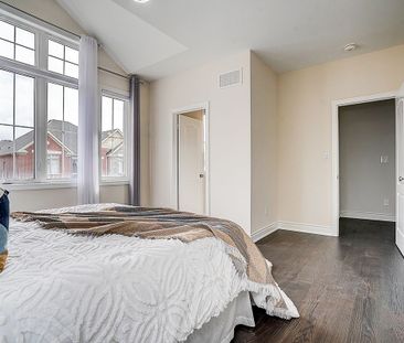 For Lease - 6 Ken Sinclair Crescent, Aurora, Ontario - Photo 5