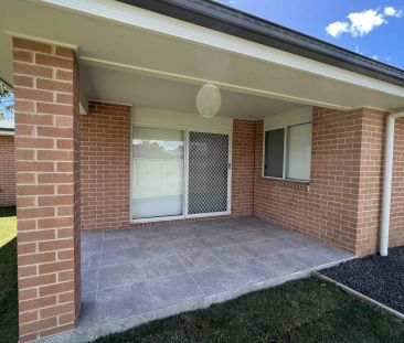 Family Home - Photo 5