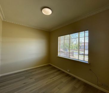 Comfortable 3-Bedroom Home in a Convenient Brooklyn Location - Photo 2