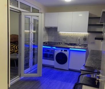 Studio Flat, Manor Drive, HA9 - Photo 1