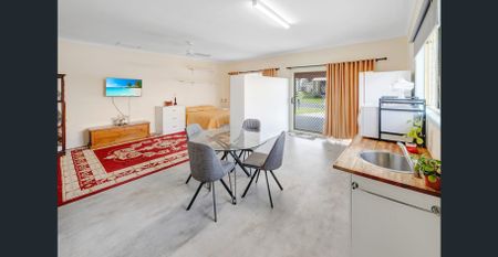 5 Theodore Crescent, Rural View, Qld 4740 - Photo 5